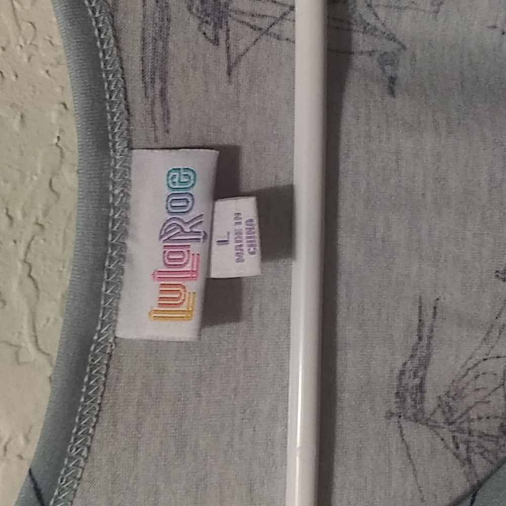 Lularoe Tank Top - Picture 3 of 4